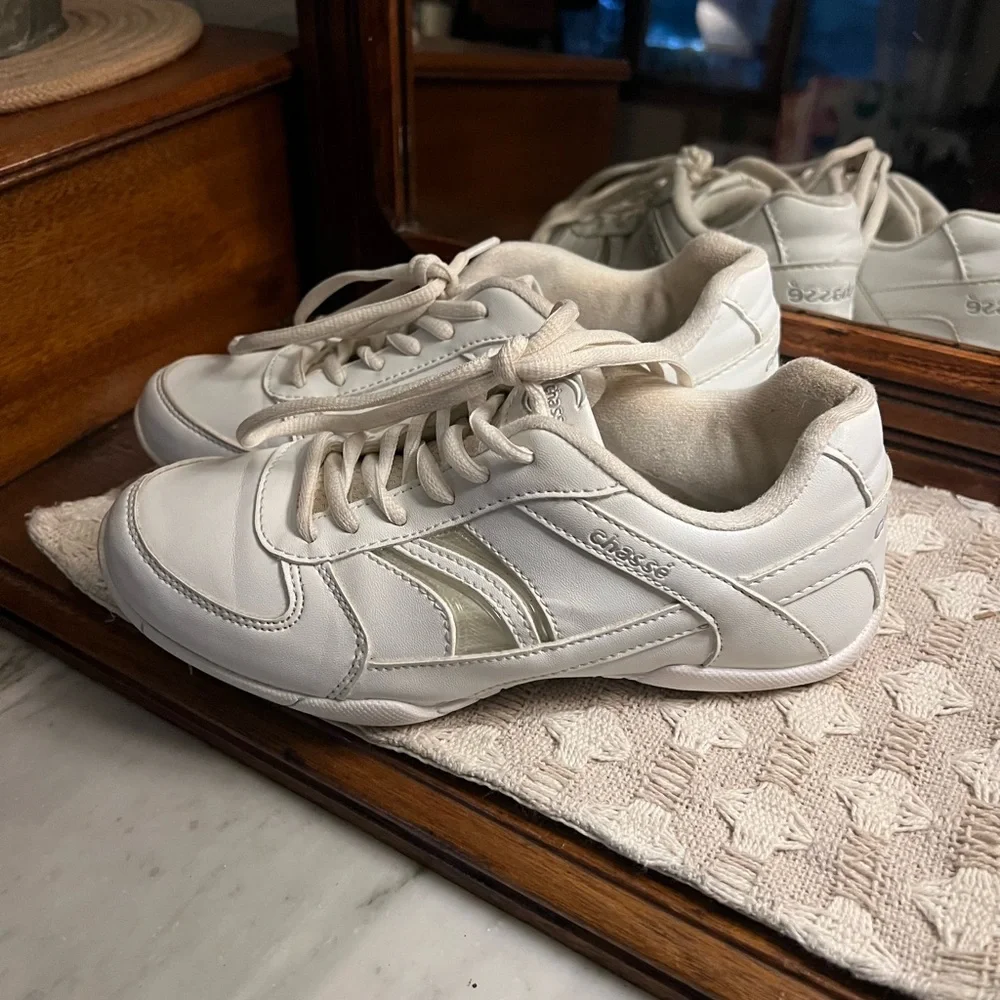CHASSE Classic Flip IV Athletic Cheerleading Sneakers White Girl's‎ 5 NO INSERTS